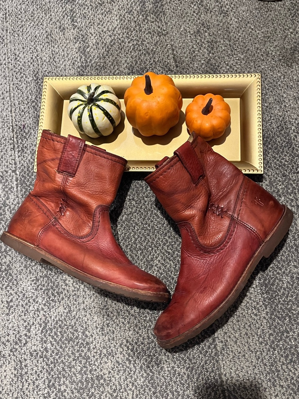 FRYE Anne Pull on Mid Size Boots